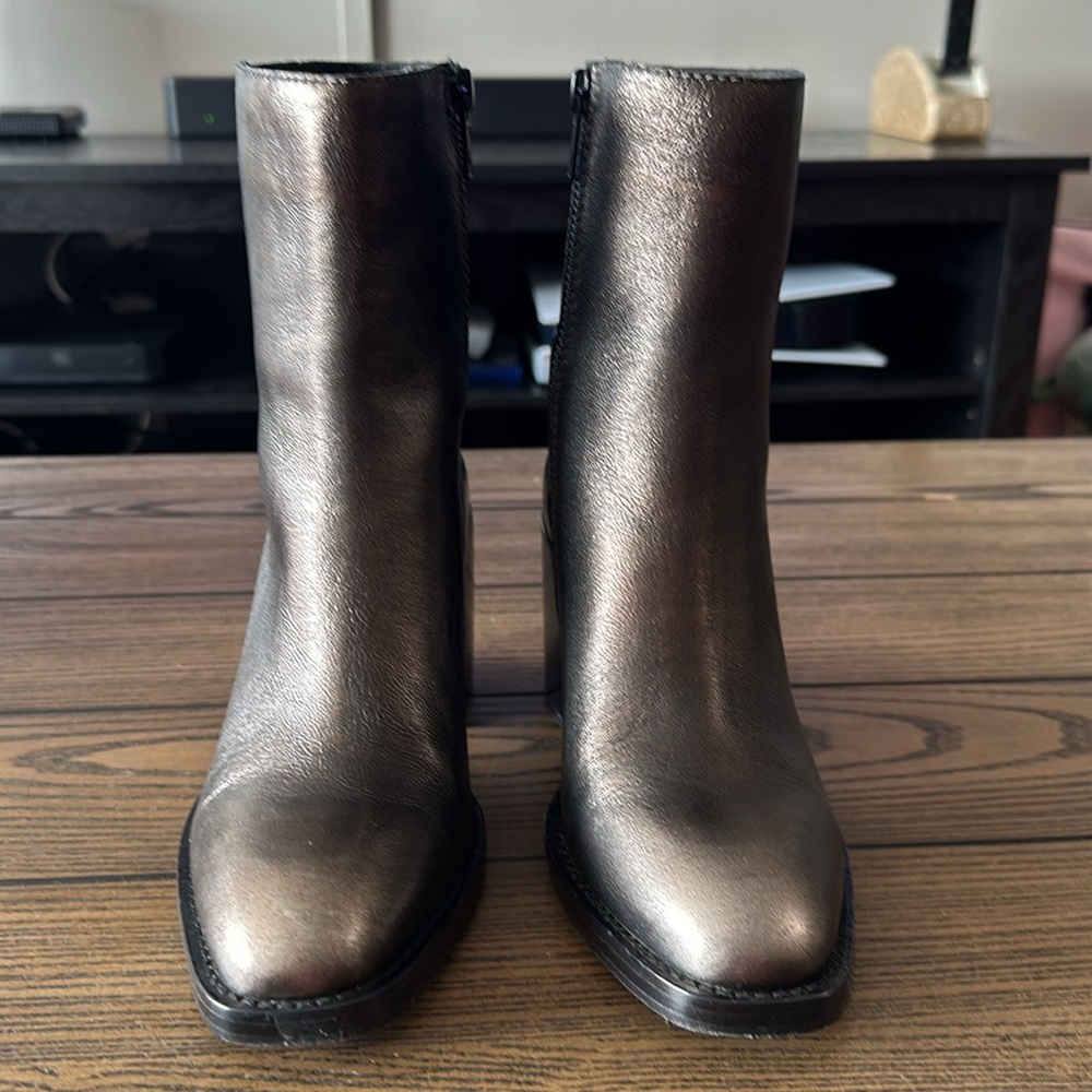 Frye Pia Chelsea Short boots